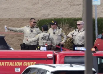 Las Vegas Police: Suspect Killed After Shooting Inside Gym - Steve Marcus/Las vegas Sun via AP