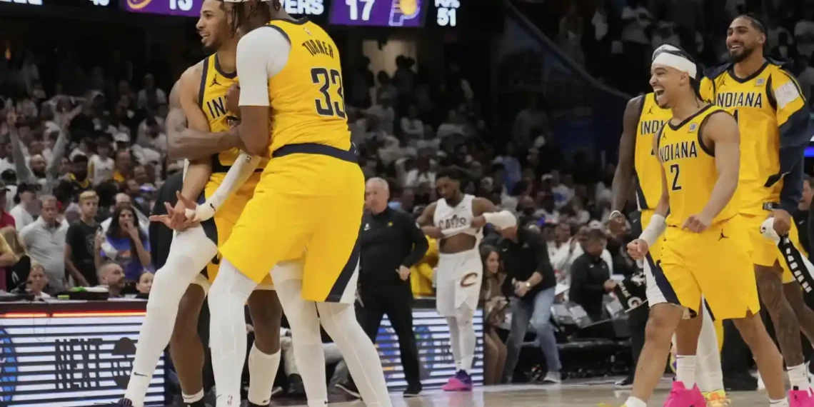 Pacers Rally Late to Defeat Cavs, Haliburton Sinks Game-Winner - AP Photo/ Sue Ogrocki