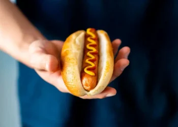 What You Eat Might Affect Your Risk of Parkinson’s Disease, Study Says - Chan2545/iStockphoto/Getty Images