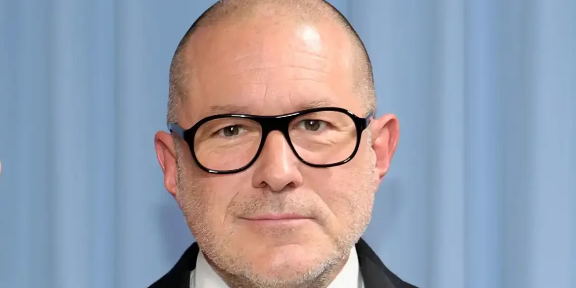 Jony Ive Returns to the Spotlight with OpenAI Collaboration - Mike Coppola/MG25/Getty Images for The Met Museum/Vogue