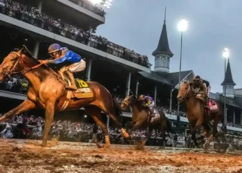 Thrilling Finish as Sovereignty Wins the Run for the Roses - Michael Clevenger/Imagn Images/Reuters