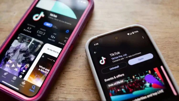 Trump Pushes Back TikTok Ban for Third Time - Brook Joyner/CNN