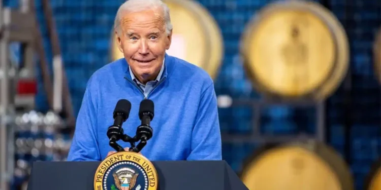 White House Autopen Controversy Sparks Clash Between Biden and Trump - Nicole Neri/Bloomberg via Getty Image