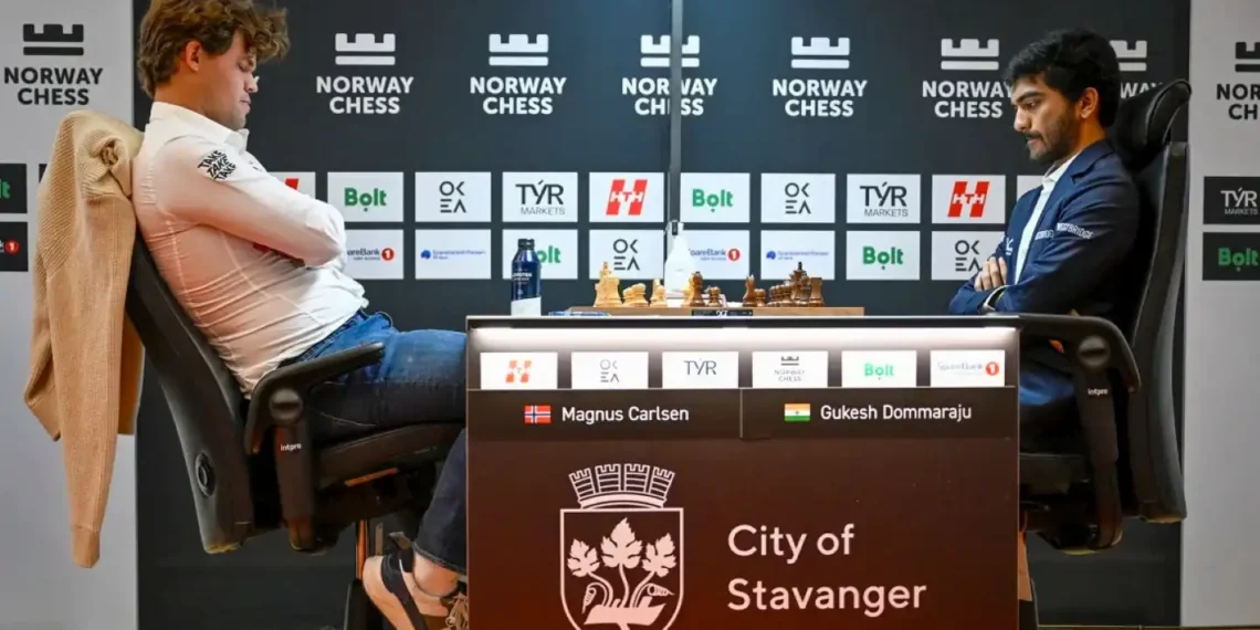 Tension in Stavanger: Carlsen Reacts After Defeat by Gukesh - Carina Johansen/NTB/AP
