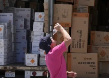 Scorching Conditions Ahead: Midwest Braces for Intense Heat - AP Photo/Jeff Roberson, File
