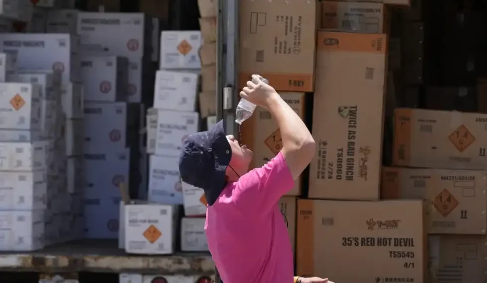Scorching Conditions Ahead: Midwest Braces for Intense Heat - AP Photo/Jeff Roberson, File