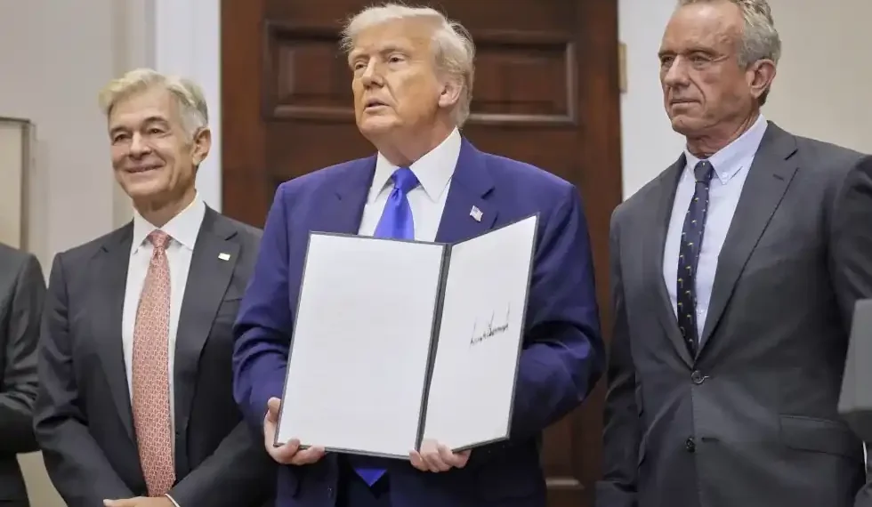 Is the U.S. Subsidizing Global Healthcare? Experts Disagree - AP Photo/Mark Schiefelbein