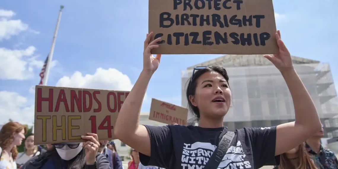 The Truth About Birthright Citizenship and Trump’s Executive Order - AP Photo/Jacquelyn Martin