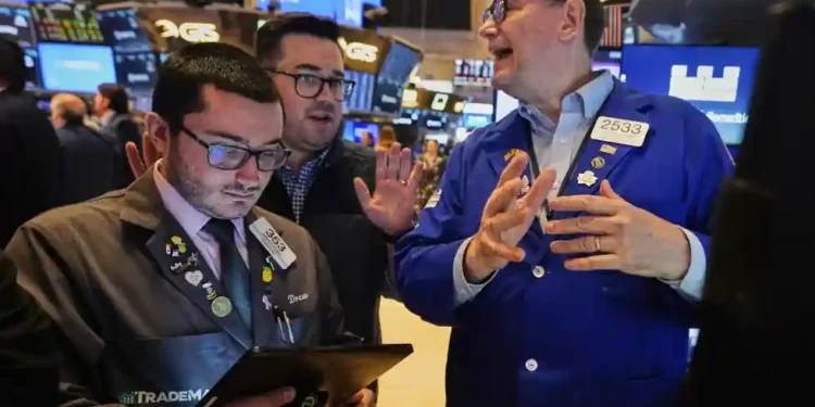 U.S. Stocks Slide Slightly as Oil Prices and Global Risks Rise - AP Photo/Richard Drew