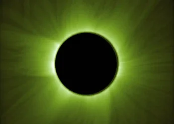 Artificial Eclipses Offer New Window Into the Sun’s Corona - ESA/Proba-3/ASPIICS/WOW algorithm via AP