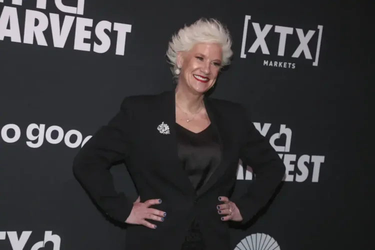 TV Chef Anne Burrell, Known for Teaching Kitchen Newbies, Dies at 55 - Andy Kropa/Invasion/AP, File