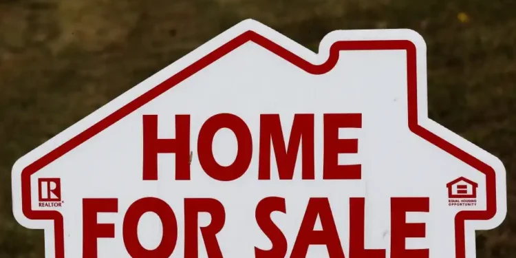 Zillow's "Ban" Under Fire: Lawsuit Alleges Monopoly Abuse - AP Photo/Gerry Broome, File