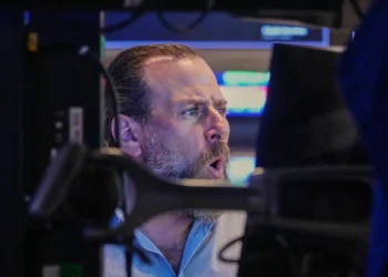 Markets Rebound on Signs Iran Won’t Block Oil Flow - AP Photo/Richard Drew