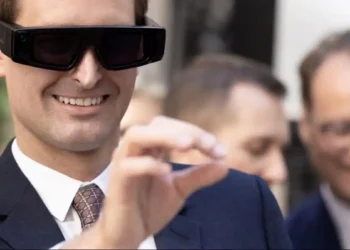 Are Smart Glasses the Next Smartphone? Tech Giants Think So - Joel Saget/AFP/Getty Images