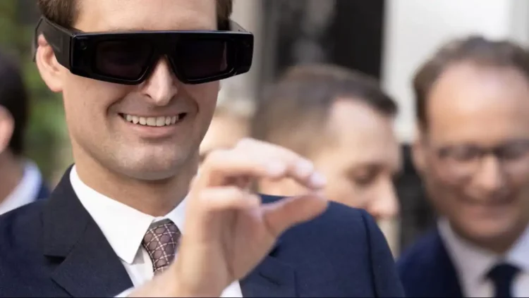 Are Smart Glasses the Next Smartphone? Tech Giants Think So - Joel Saget/AFP/Getty Images