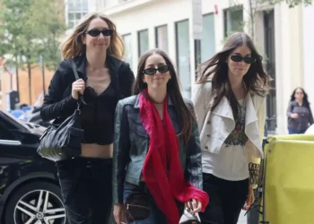 Three Sisters, One Trend: How Haim Styled Skinny Jeans - Neil Mockford/GC Images/Getty Images