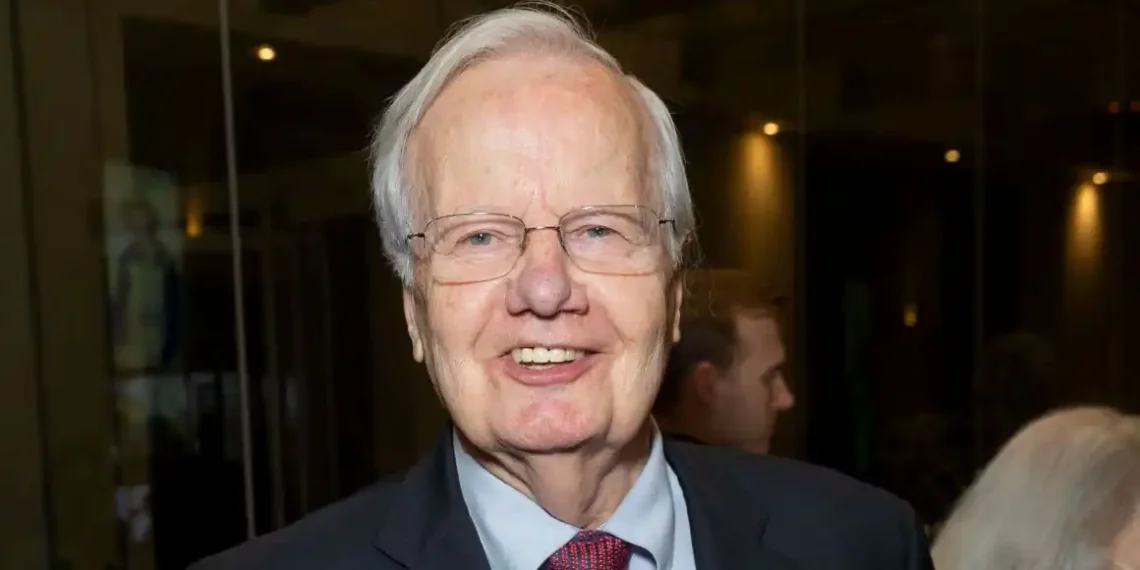 Legendary Broadcaster and LBJ Confidant Bill Moyers Dies at 91 - Lev Radin/Shutterstock