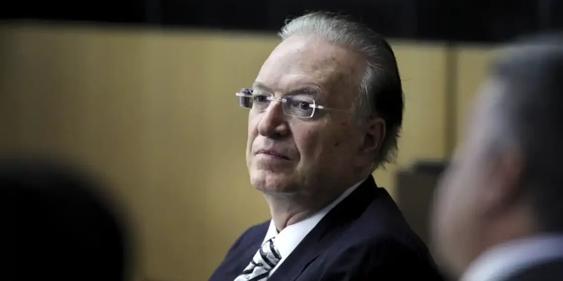 Roy Black Dies at 80: The Lawyer Behind America’s Most Famous Acquittals - Lannis Waters/ The Palm Beach Post, Pool, file