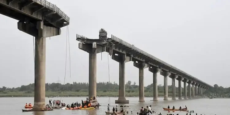 Bridge Disaster in Gujarat: Rescue Teams Search for Survivors After Fatal Collapse - Reuters