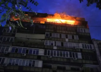 Russia Bombards Kyiv Again: Civilian Targets Hit, Peace Talks Stalled - Efrem Lukatsky/AP