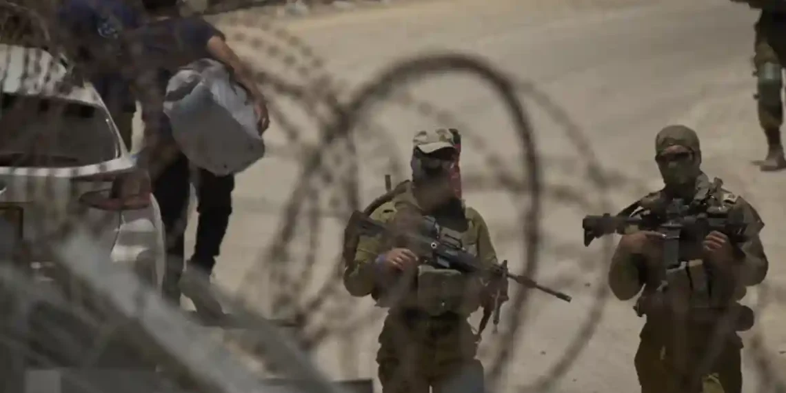 Sectarian Violence in Sweida Prompts Ceasefire, Syrian Forces Pull Back - Leo Correa/AP