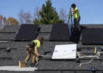 Republican Spending Bill Jeopardizes U.S. Renewable Energy Targets - AP Photo/Sue Ogrocki, File