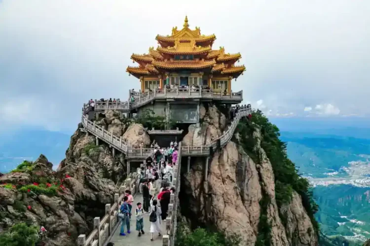 India Reopens to Chinese Tourists, Signaling Diplomatic Thaw with Beijing - Visual China Group/Getty Images