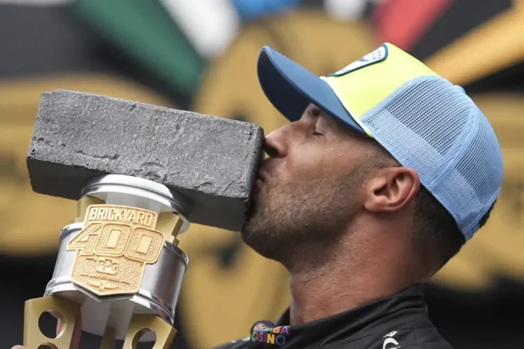 Bubba Wallace Wins Brickyard 400, Secures NASCAR Playoff Spot - AP Photo/ Darron Cumming