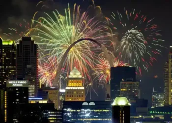 What’s Open and Closed on July 4th: Government, Retail, and Travel Updates - David Carson/St. Louis Post-Dispatch via AP