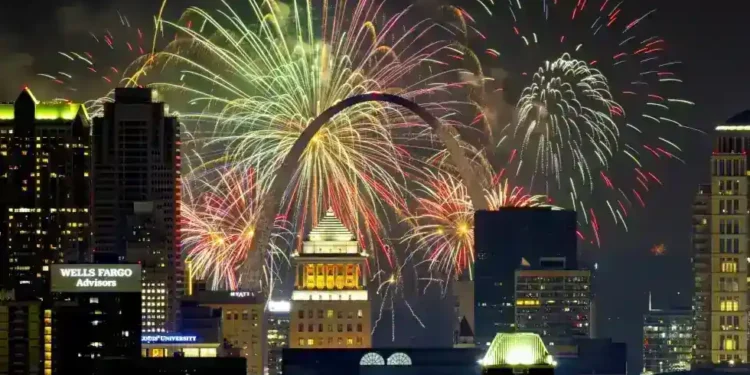 What’s Open and Closed on July 4th: Government, Retail, and Travel Updates - David Carson/St. Louis Post-Dispatch via AP