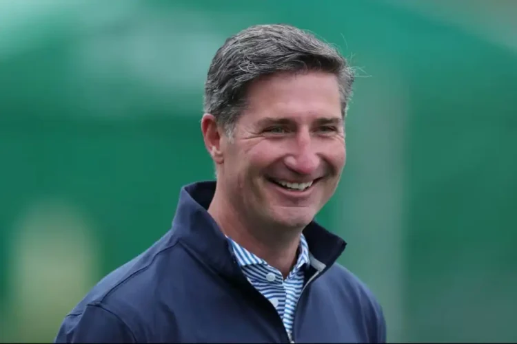 CEO Pay at Starbucks Sparks Outrage: AFL-CIO Report Reveals Massive Income Gap - Michael Reaves/Getty Images