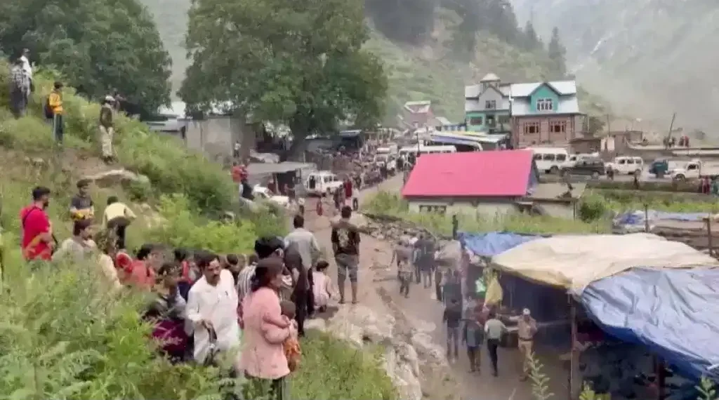 Heavy Rain and Flash Floods in Indian Kashmir Devastate Chashoti, Trigger Large-Scale Rescue Operations - Asian News International/Reuters