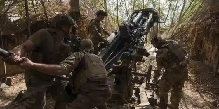 Ukraine Faces Rising Pressure as Russian Troops Infiltrate Donetsk Frontline Ahead of High-Stakes Summit Between Putin and Trump - AP Photo/Evgeniy Maloletka