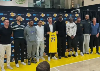 Luka Dončić Commits to Los Angeles Lakers in Long-Term Contract Extension - AP Photo/Greg Beachham