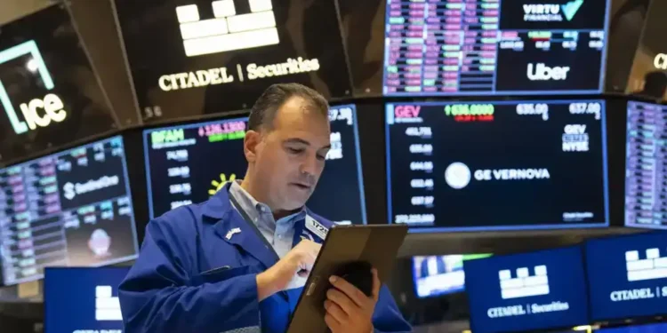 S&P 500, Dow, Nasdaq Dip on Disappointing U.S. Services Report - AP Photo/Yuki Iwamura