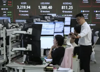 Nikkei Gains on U.S.-Japan Tariff Fix While Asian Markets Show Weakness - AP Photo/Ahh Young-joon