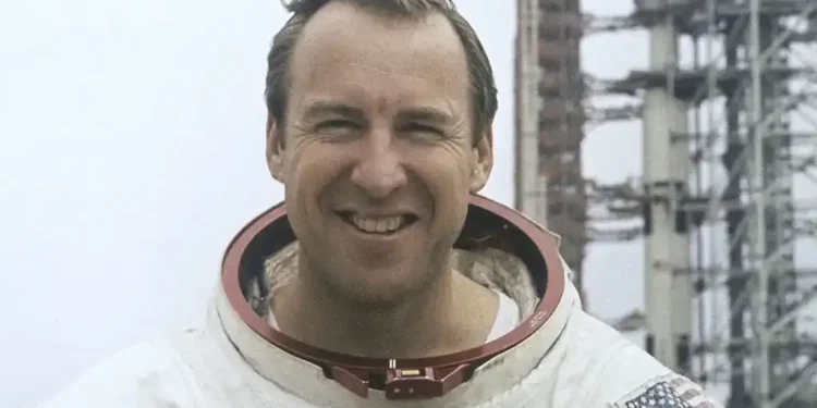 James Lovell, Apollo 13 Commander Who Guided NASA Through Its Greatest Space Crisis, Dies at Age 97 - AP Photo/NASA, File