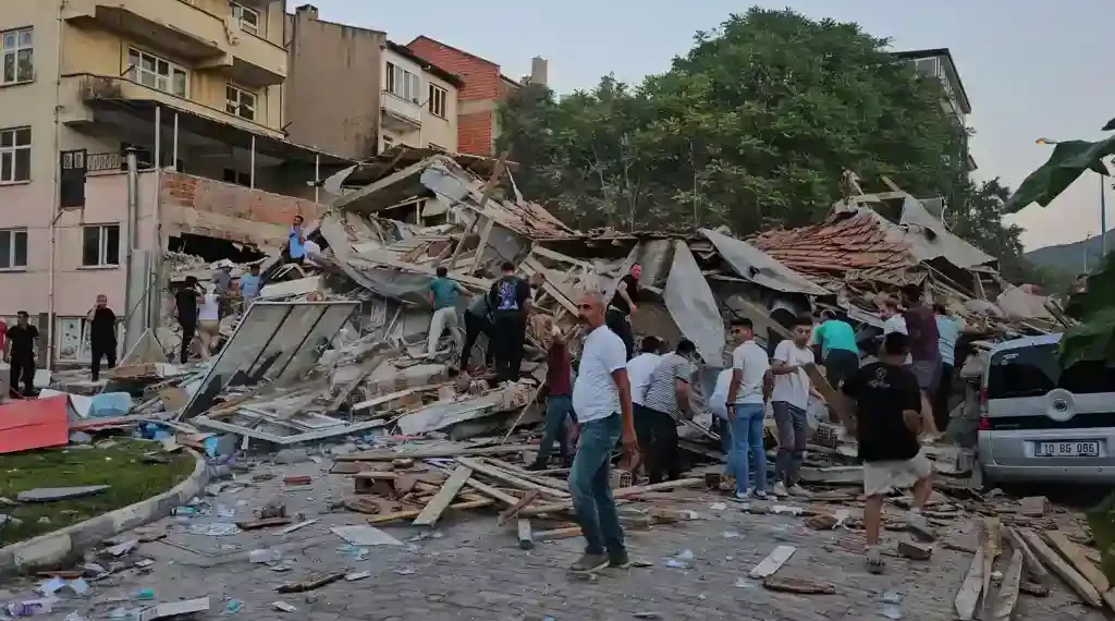 Turkey Hit by 6.1-Magnitude Quake in Balikesir, Leaving 1 Dead, Dozens Injured, and Multiple Buildings Collapsed - Bahadir Demirceviren/IHA via AP