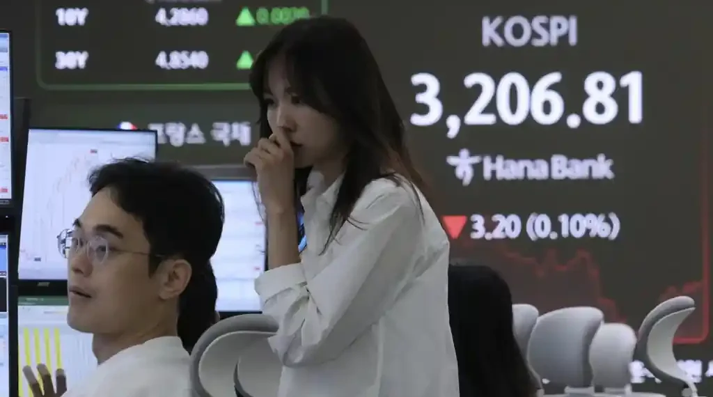 U.S.-China Tariff Truce Nears Expiration, Causing Volatility in Global Stock Markets and Semiconductor Shares - AP Photo/Ahn Young-joon