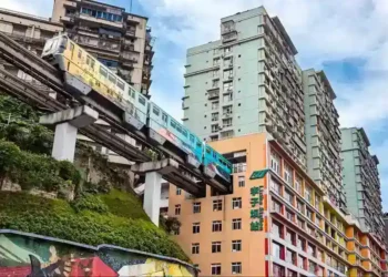Exploring Chongqing: China’s Multi-Level Metropolis of Lights and Layers - Sky_Blue/iStock Unreleased/Getty Images