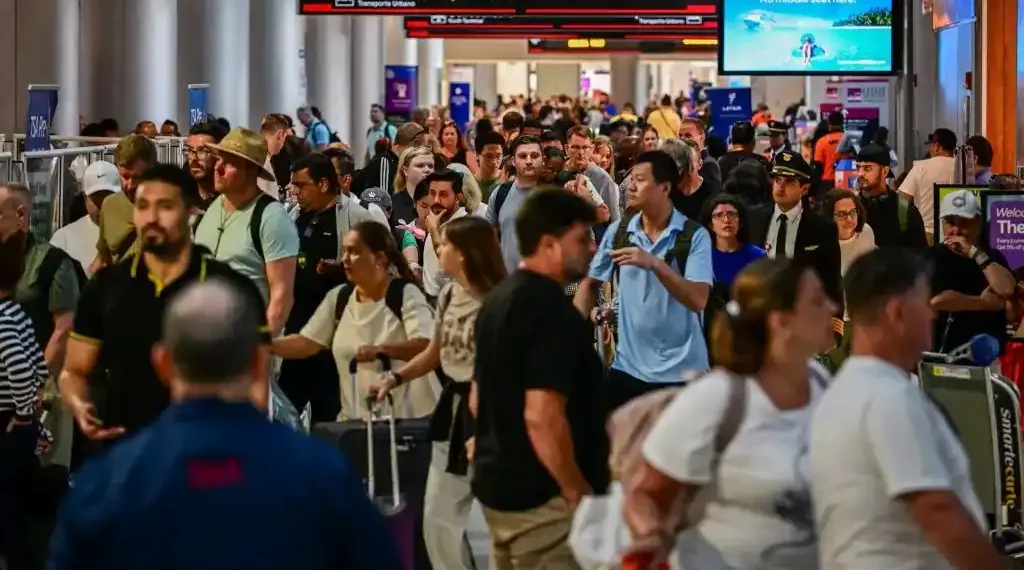 The US leads global air travel with 876 million passengers in 2024; see which countries and routes top the latest aviation statistics. - Giorgio Viera/AFP/Getty Images