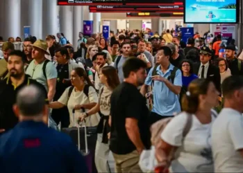 The US leads global air travel with 876 million passengers in 2024; see which countries and routes top the latest aviation statistics. - Giorgio Viera/AFP/Getty Images