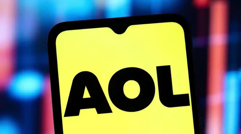 After Decades of Service, AOL Announces Shutdown of Dial-Up Internet on September 30, Reflecting Growing Broadband Adoption Trends - Thomas Fuller/SOPA Images/Shutterstock