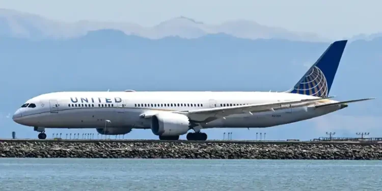 United Airlines Flight Delay: Technology Glitch Halts Operations Across U.S. - Tayfun Coskun/Anadolu via Getty Images / Getty Images