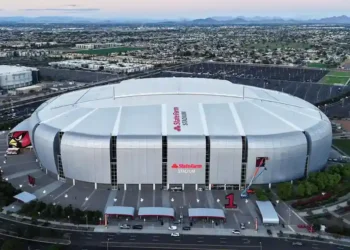 Armed Man Detained at Charlie Kirk Memorial Venue in Arizona as Secret Service Heightens Security Ahead of Event with Trump and JD Vance - Reuters/Cheney Orr