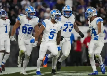 Lions overpower Ravens with dominant rushing attack and seven sacks on Lamar Jackson in 38-30 prime-time road win. - AP Photo/Stephanie Scarbrough