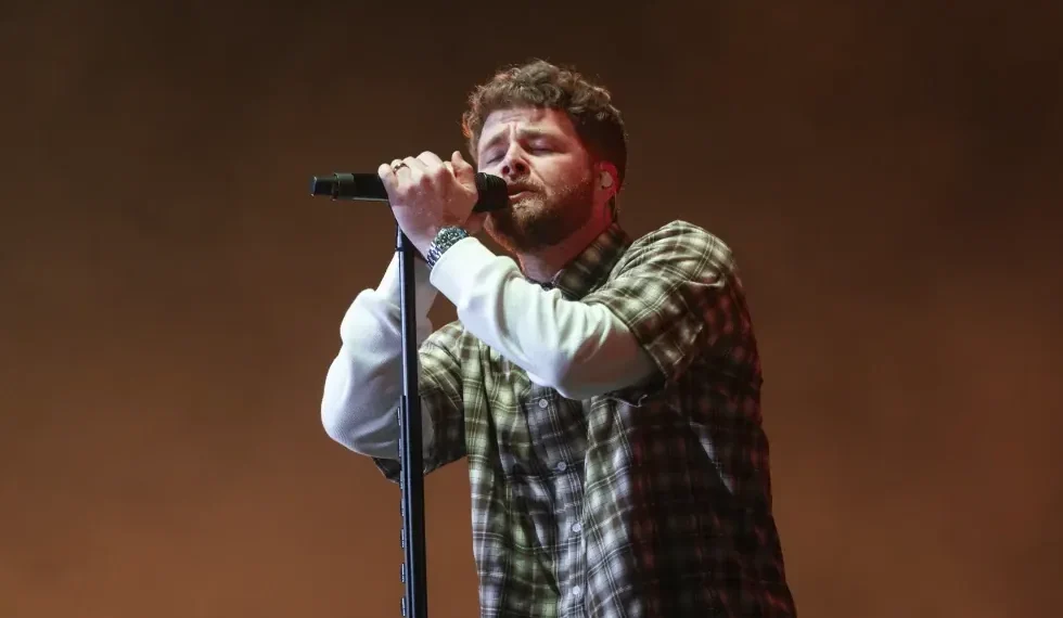 This summer, slower tunes rule: Alex Warren’s Ordinary tops charts as fans gravitate toward introspective and nostalgic music. - Photo by Andrew Park/Invision/AP, File