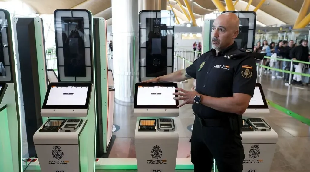 EU Launches Entry/Exit System on Oct. 12: What Travelers Should Know - Juan Medina/Reuters