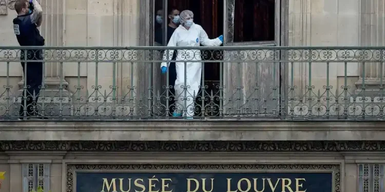 Louvre Admits Security Failures After €88m Crown Jewel Heist - Getty Images