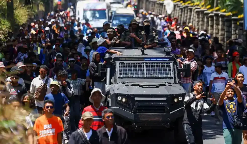 Madagascar President Andry Rajoelina Reportedly Flies Out on French Military Plane - REUTERS/Siphiwe Sibeko